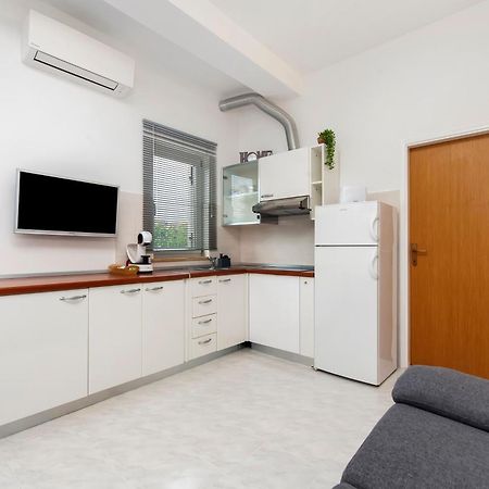 Apartman Nevera Adults Only Rovinj Bagian luar foto