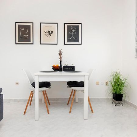 Apartman Nevera Adults Only Rovinj Bagian luar foto